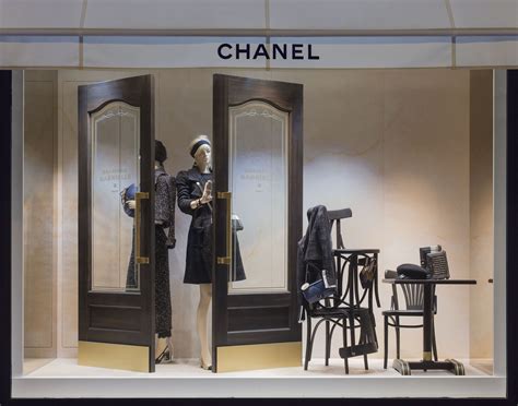 chanel window displays